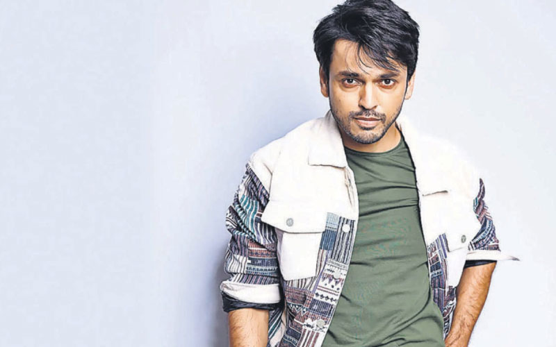 ललित प्रभाकरचा बॉलिवूड डेब्यू – ‘वन टू चा चा चा’ मध्ये आशुतोष राणासोबत झळकणार