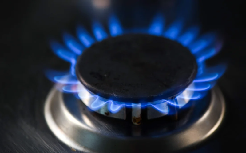 फक्त १० मिनिटांत गॅस बर्नर स्वच्छ करा; छिद्रे उघडा आणि ज्वाला करा तेजस्वी! gas burner tips in marathi